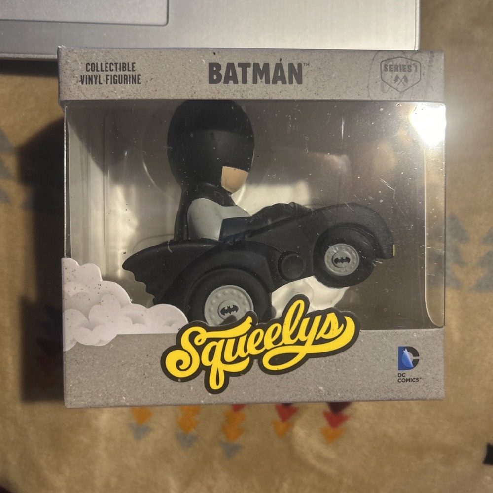Hallmark DC Comics Batman Squeelys Vinyl Figurine Series 1 Exclusive 2016 NEW
